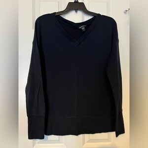 GUC Athleta pull over vneck sweatshirt. Size L.